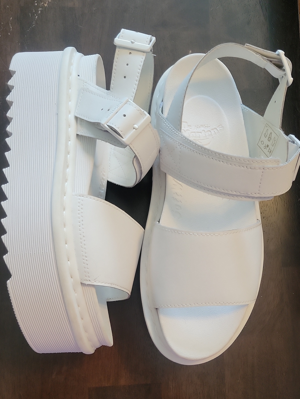 Dr. Martens Voss Quad Platform Sandals size 9 Women's New - Picture 2 of 7